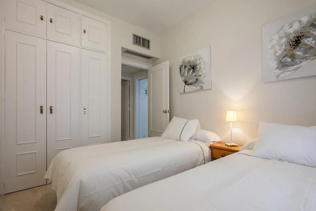 Apartment Apartamento Cerca Del Alcazar Con Garaje Privado Seville